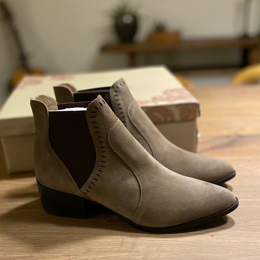 New w/box Klub Nico Zafira Chelsea boot Taupe